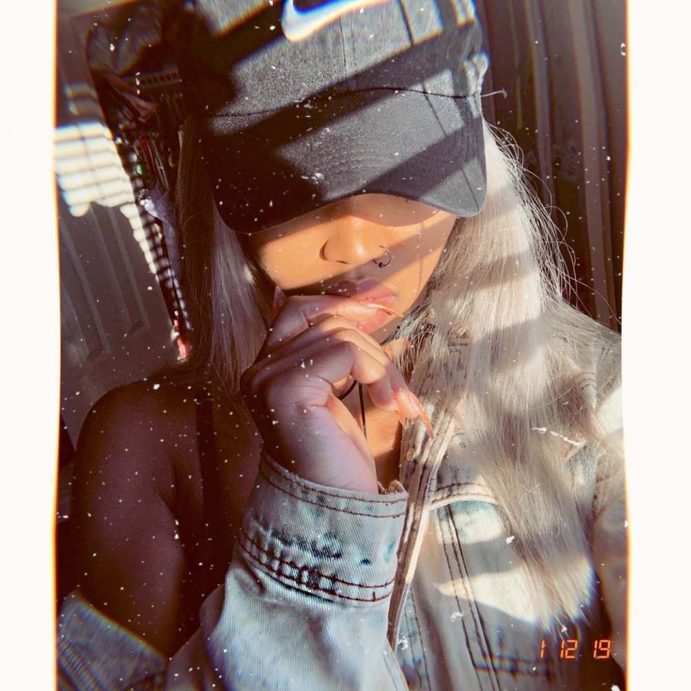 Meet your Posher, Mikaela